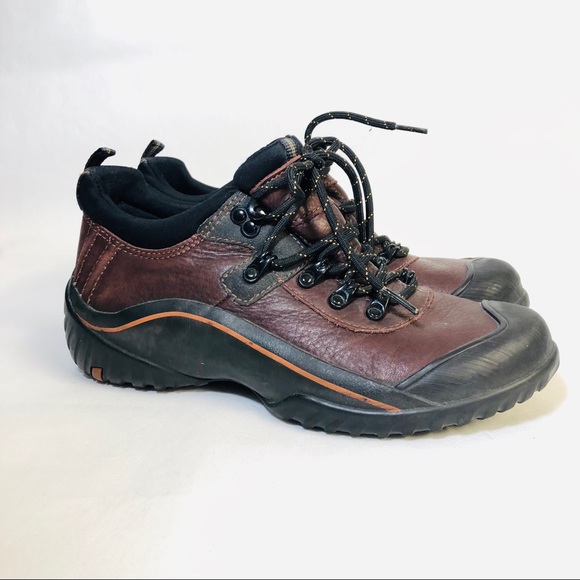 clarks muckers fog ankle boot